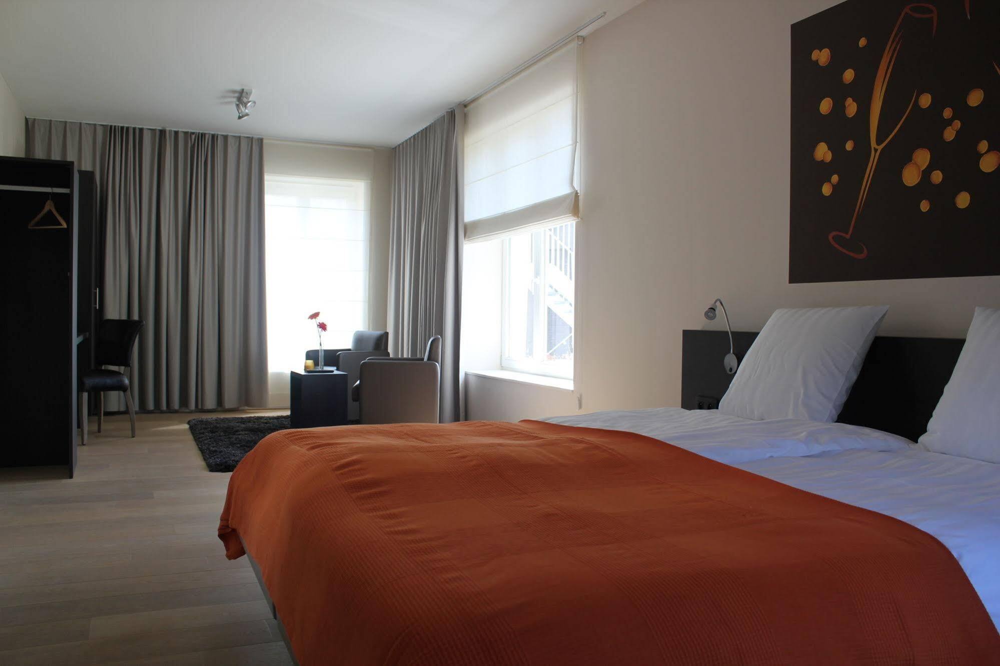 Hotel L'O De Vie Sint-Truiden Exterior foto
